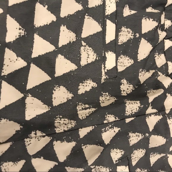 Loft Shorts - Picture 5 of 6